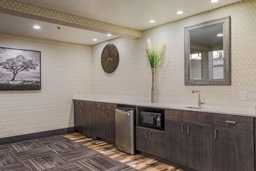 هتل Hampton Inn Prescott