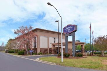 هتل Hampton Inn Raleigh/clayton I 40