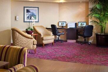 هتل Hampton Inn San Diego Del Mar