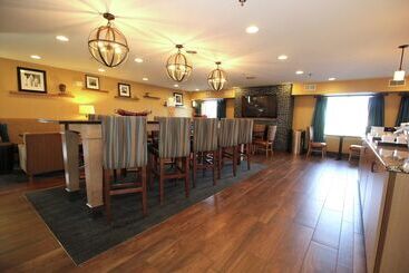 هتل Hampton Inn Sandusky Central