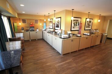 هتل Hampton Inn Sandusky Central