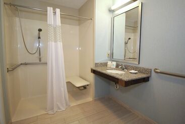هتل Hampton Inn Sandusky Central