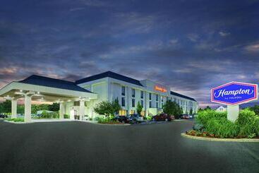 هتل Hampton Inn Seekonk