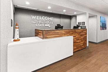هتل Hampton Inn Seekonk