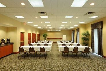 هتل Hampton Inn & Suites Atlantagalleria