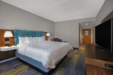 هتل Hampton Inn & Suites Augusta West