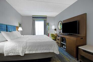 هتل Hampton Inn & Suites Augusta West
