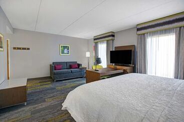 هتل Hampton Inn & Suites Augusta West