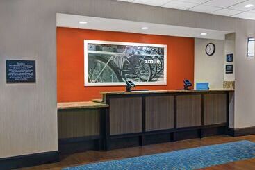 هتل Hampton Inn & Suites Augusta West