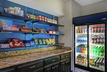 هتل Hampton Inn & Suites Augusta West