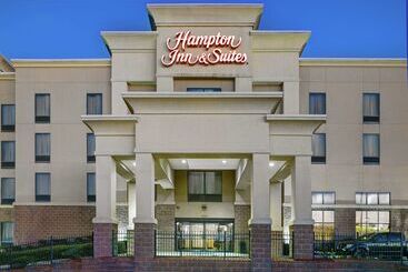 هتل Hampton Inn & Suites Augusta West