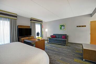 هتل Hampton Inn & Suites Augusta West