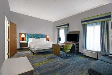 هتل Hampton Inn & Suites Augusta West