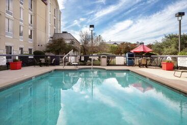 هتل Hampton Inn & Suites Austinairport