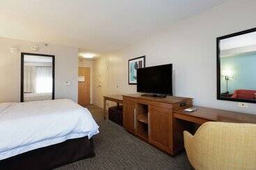 هتل Hampton Inn & Suites Austinairport