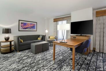 هتل Hampton Inn & Suites Austindowntown/convention Center