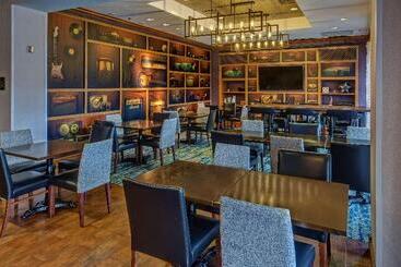 هتل Hampton Inn & Suites Austindowntown/convention Center