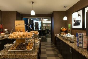 Hotelli Hampton Inn & Suites Boston Crosstown Center