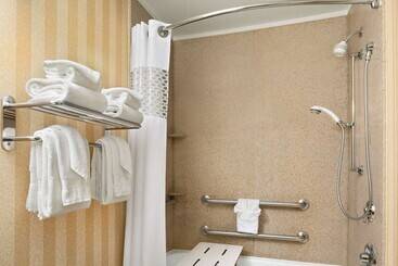 هتل Hampton Inn & Suites Detroit/sterling Heights