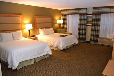 هتل Hampton Inn & Suites Kalamazoooshtemo