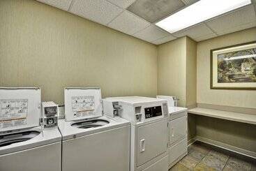 هتل Hampton Inn & Suites Memphis East Germantown Area