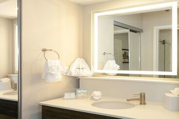 هتل Hampton Inn & Suites Nashvillegreen Hills