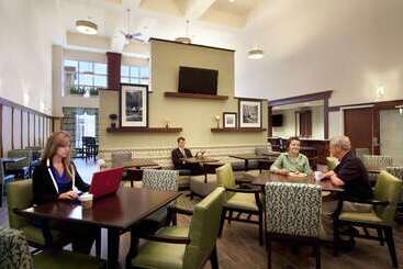 هتل Hampton Inn & Suites Providence/warwickairport