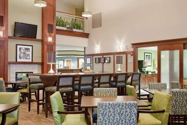 هتل Hampton Inn & Suites Providence/warwickairport