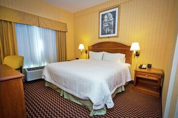 هتل Hampton Inn & Suites Sacramentocal Expo