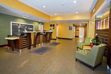 هتل Hampton Inn & Suites Sacramentocal Expo
