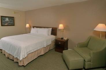 هتل Hampton Inn & Suites Springfield, Mo