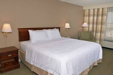 هتل Hampton Inn & Suites Springfield, Mo