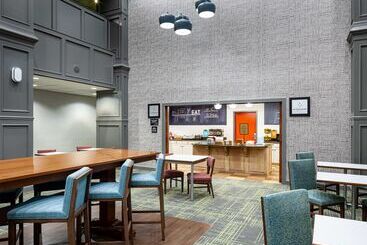 هتل Hampton Inn & Suites Texarkana