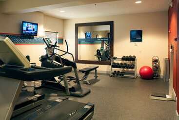 هتل Hampton Inn Tulsasand Springs
