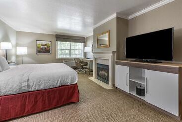 هتل Hampton Inn Ukiah Ca