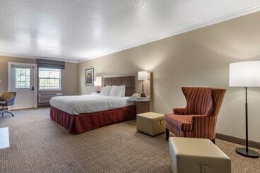 هتل Hampton Inn Ukiah Ca
