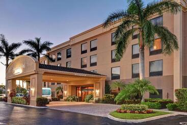 هتل Hampton Inn West Palm Beach Florida Turnpike