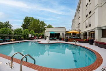 هتل Hampton Inn Winstonsalem Hanes Mall