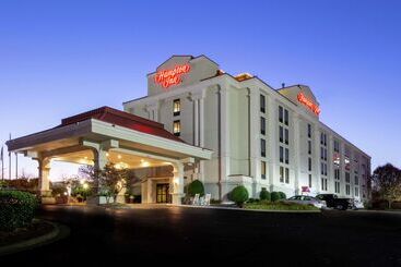 هتل Hampton Inn Winstonsalem Hanes Mall