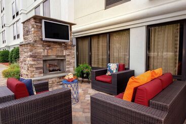هتل Hampton Inn Winstonsalem Hanes Mall