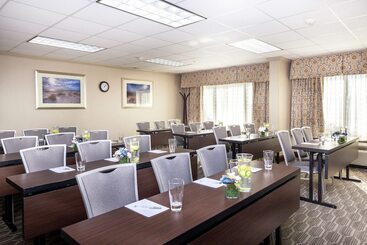 هتل Hampton Inn Winstonsalem Hanes Mall