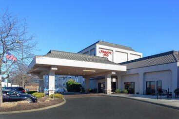 هتل Hampton Inn Woodbridge