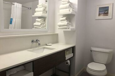 هتل Hampton Inn Youngstown North