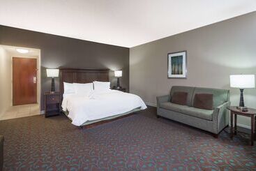 هتل Hampton Inn Terre Haute