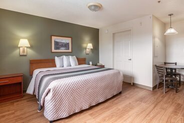 호텔 Hometowne Studios & Suites By Red Roof Charlotte  Concord