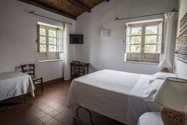 هتل Masseria Degli Ulivi Noto