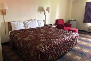 هتل Red Carpet Inn Syracuse Airport