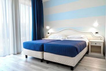 Ahg Riva Del Sole Hotel   Adults Only - Moniga del Garda