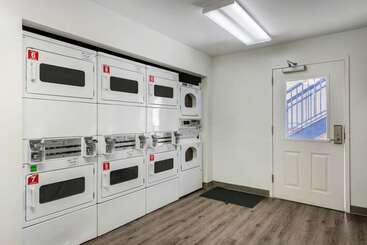 هتل Suburban Studios Lakeland North I4