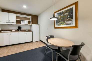 هتل Suburban Studios Lakeland North I4